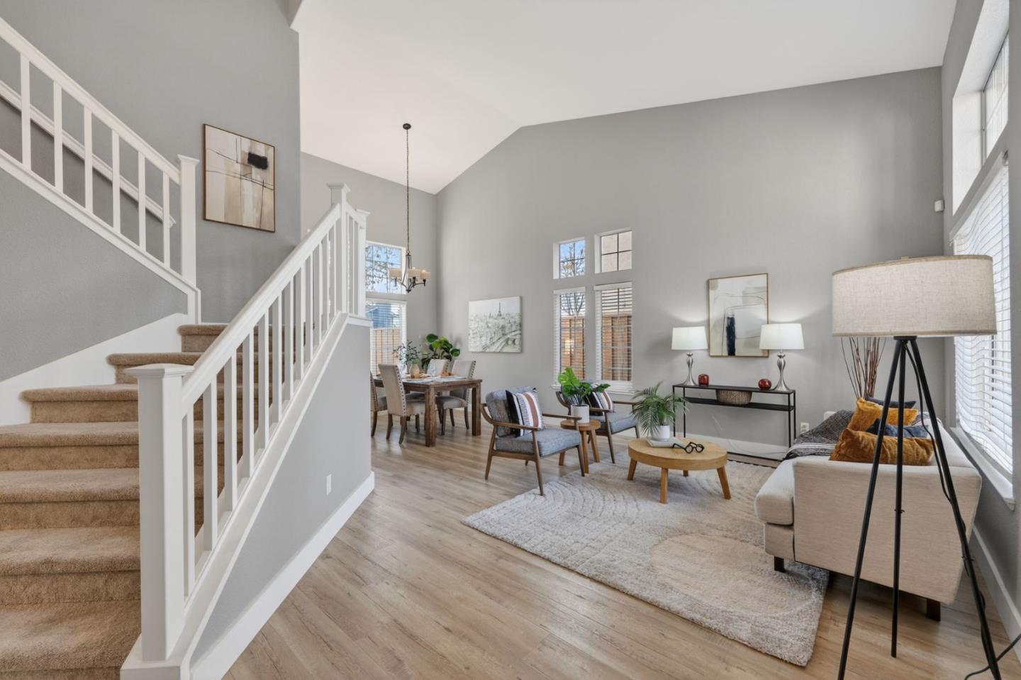 24988 Plum Tree Street Hayward, CA 94544 - Photo 2 of 32