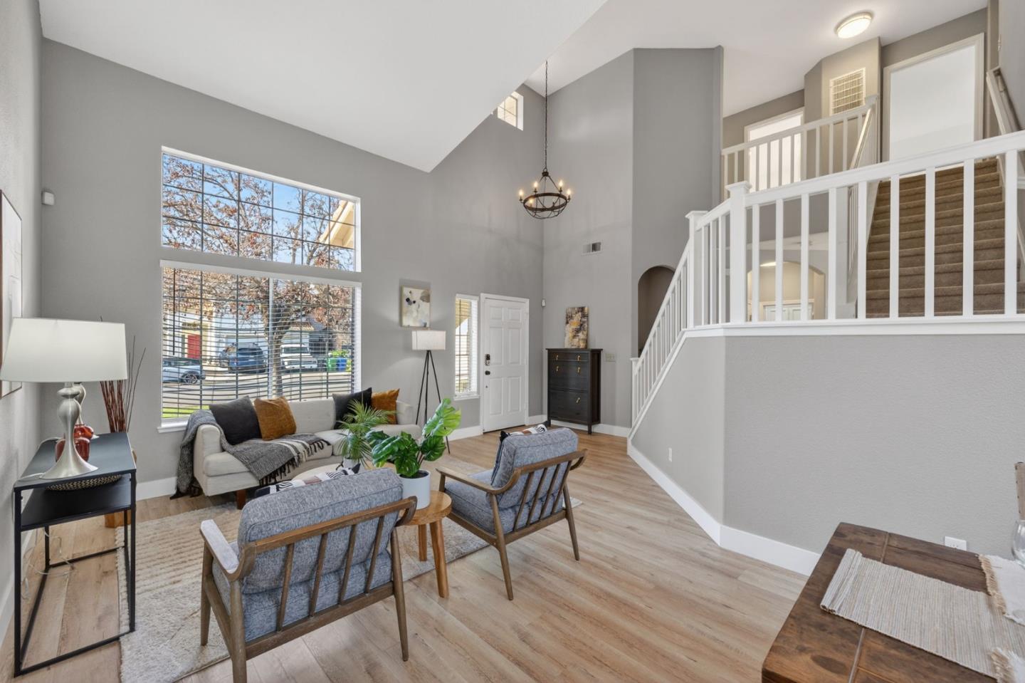 24988 Plum Tree Street Hayward, CA 94544 - Photo 3 of 32