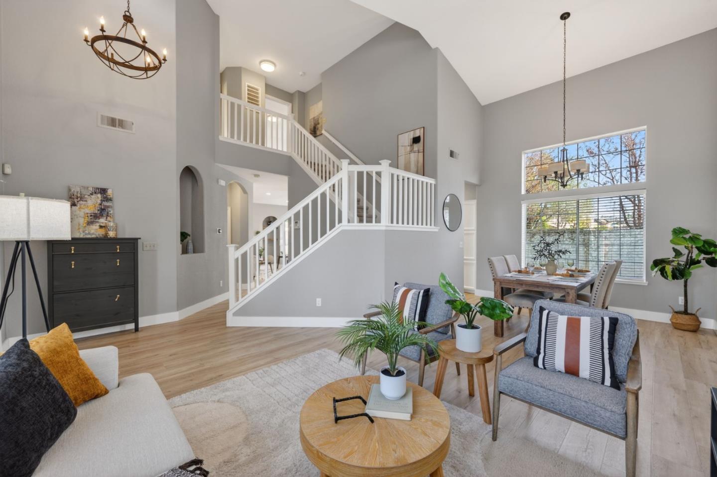 24988 Plum Tree Street Hayward, CA 94544 - Photo 4 of 32