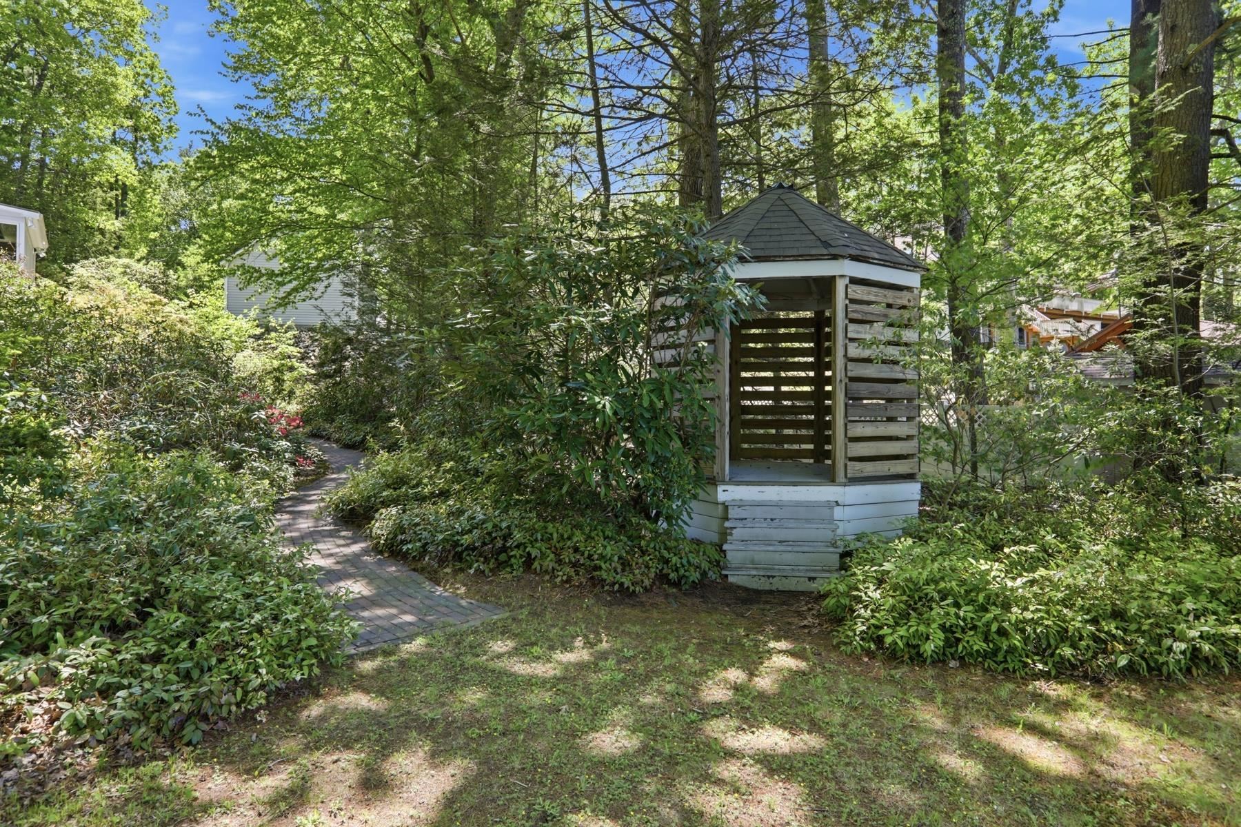 22 Hemlock Circle Sandown, NH 03873 - Photo 45 of 58