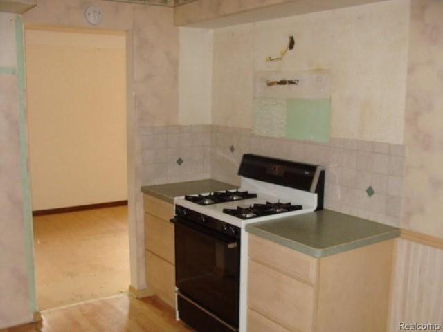 11065 South Evergreen Road Birch Run, MI 48415 - Photo 3 of 13 3.jpg