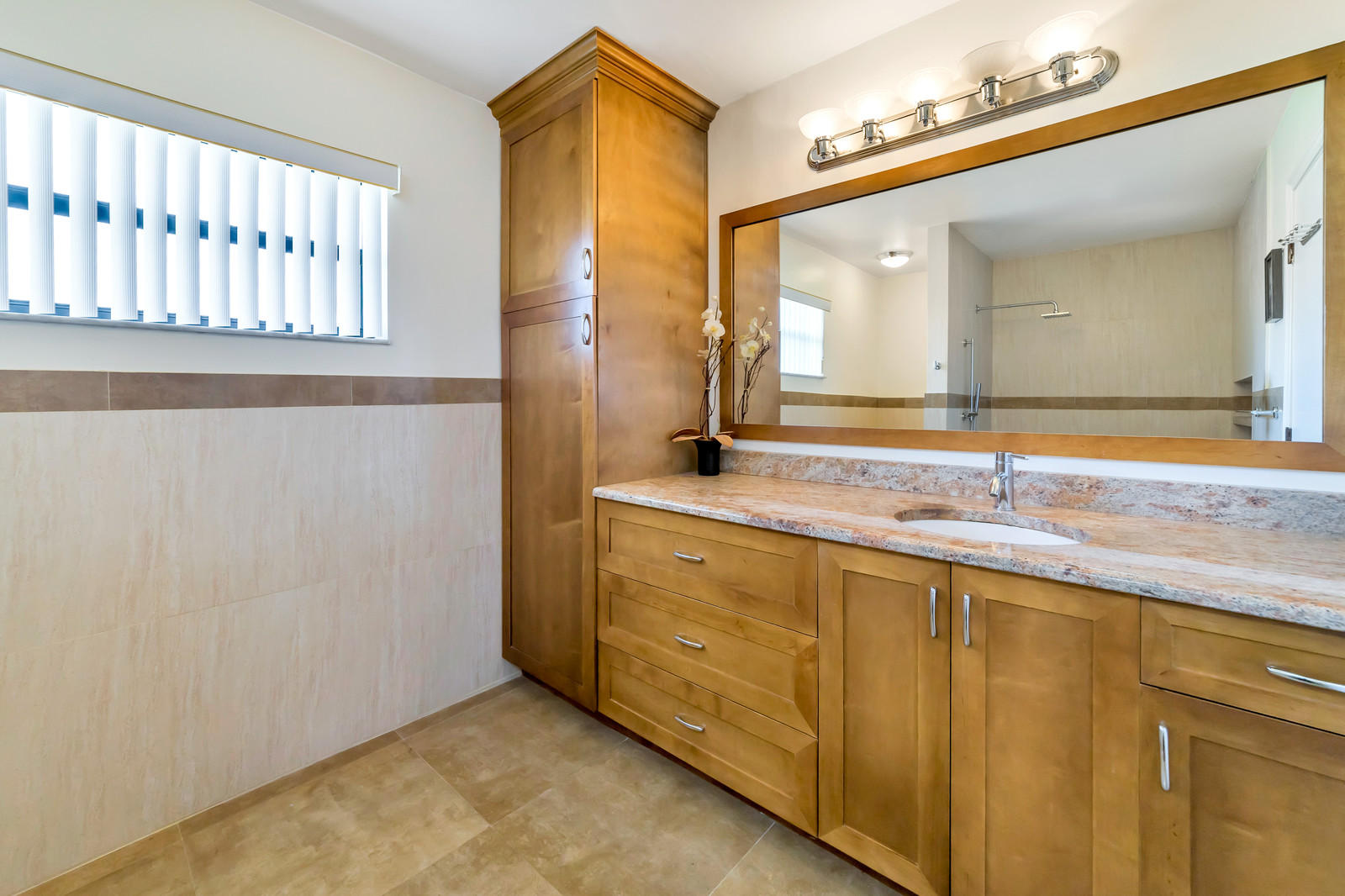 6197 Woodbury Road Boca Raton, FL 33433 - Photo 12 of 23 Master bathroom