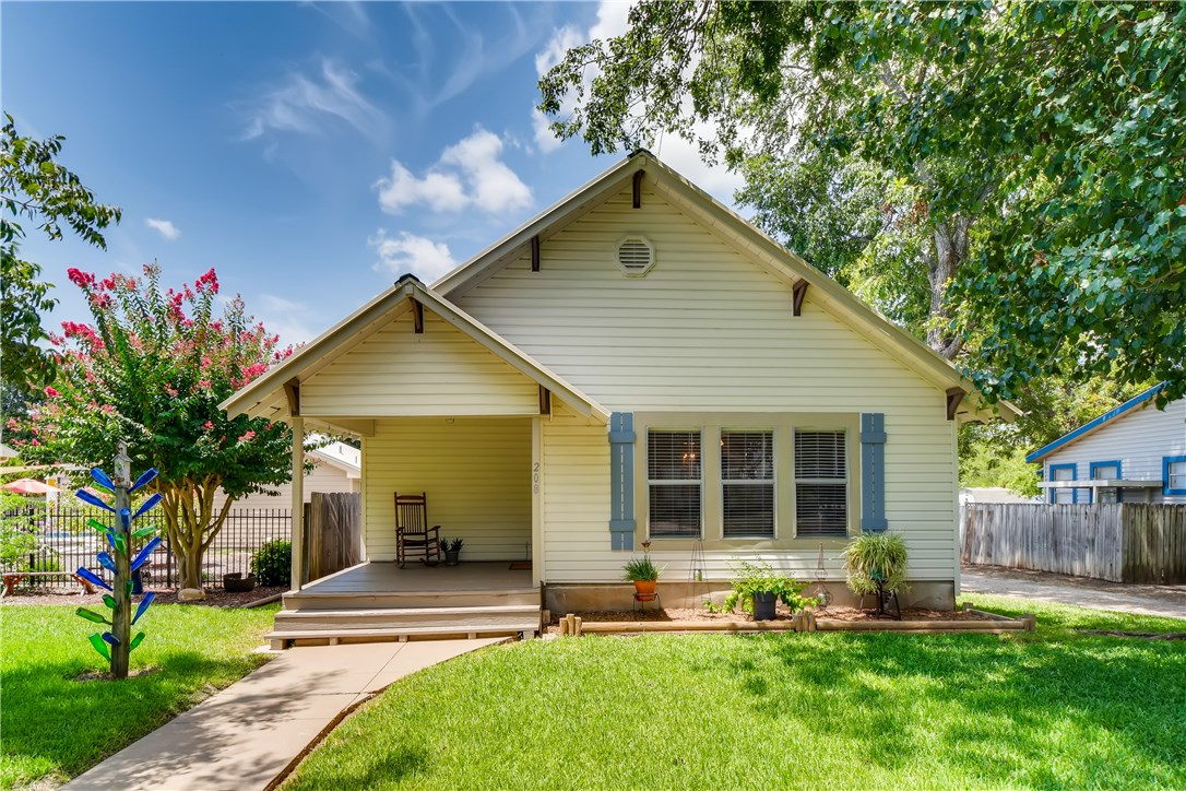 208 East 8th Street Elgin, TX 78621 - Photo 1 of 1 Gallery Image 1