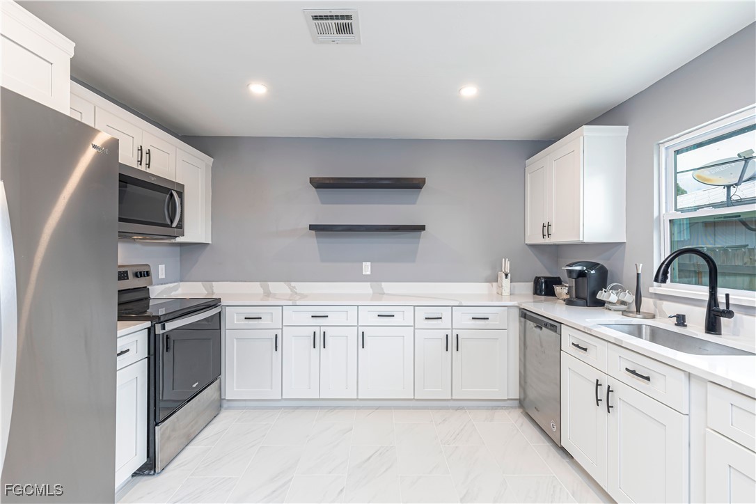 758 105th Avenue North Naples, FL 34108 - Photo 4 of 20