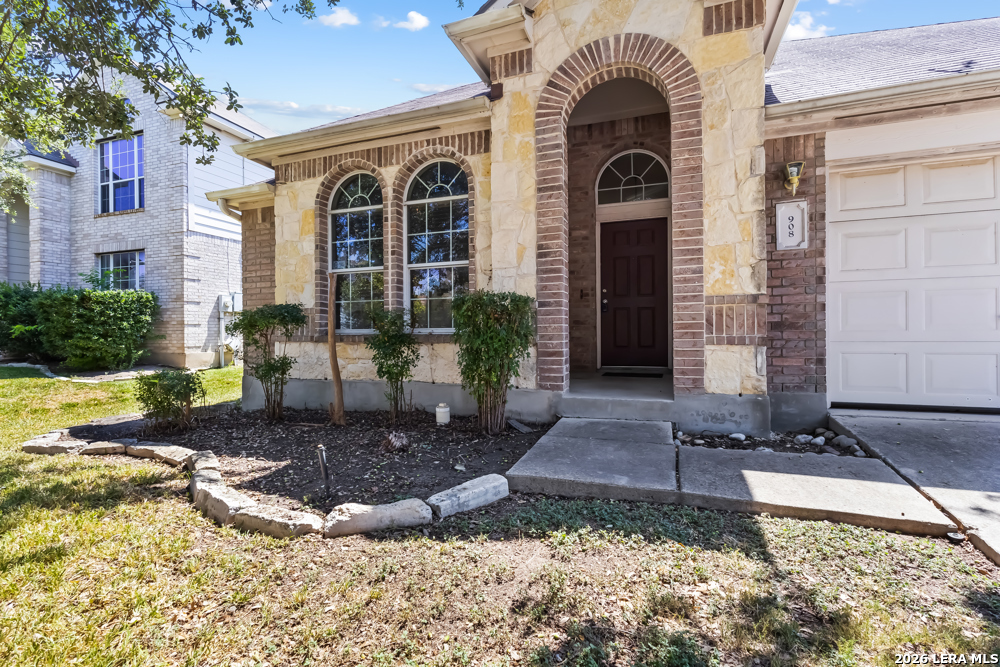 908 Rimrock Trail Schertz, TX 78154 - Photo 4 of 32 Gallery Image 4