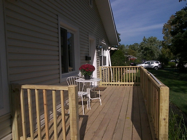 1040 Midway Road Northbrook, IL 60062 - Photo 2 of 18 a view of balcony with furniture