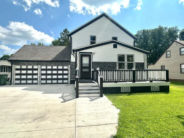 $449,500 | 120 West Okabena Street, Worthington, MN 56187
