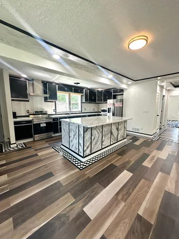 $449,500 | 120 West Okabena Street, Worthington, MN 56187