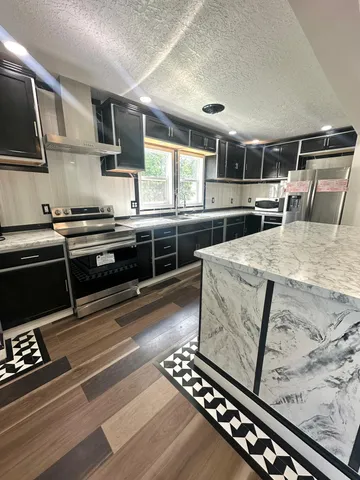 $449,500 | 120 West Okabena Street, Worthington, MN 56187