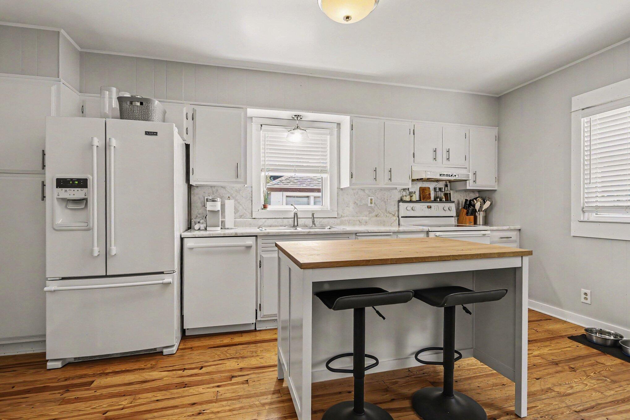 5209 South Roosevelt Road Stevensville, MI 49127 - Photo 12 of 26 012__g6a5109_807