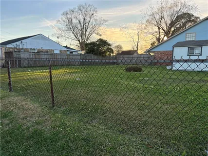 $650,000 | 3200 West Metairie Avenue, Metairie, LA 70001