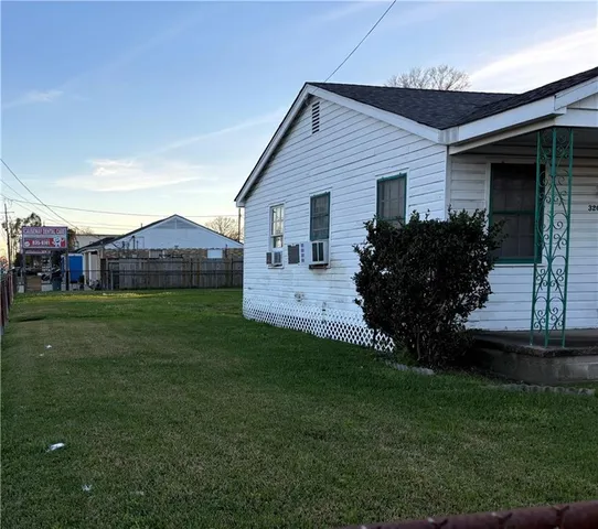 $650,000 | 3200 West Metairie Avenue, Metairie, LA 70001
