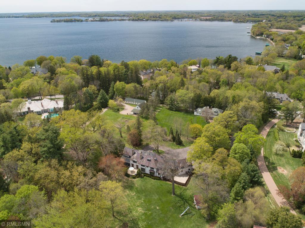 522 Harrington Road Wayzata, MN 55391 - Photo 2 of 2 Gallery Image 2