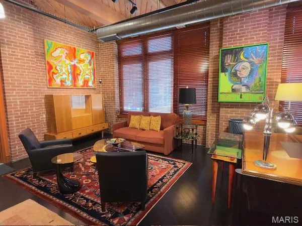 $3,100 | 1101 Lucas Avenue, Unit 200, St. Louis, MO 63101