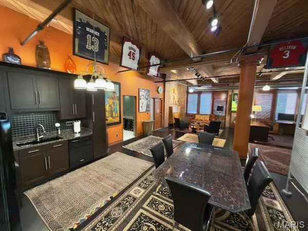 $3,100 | 1101 Lucas Avenue, Unit 200, St. Louis, MO 63101