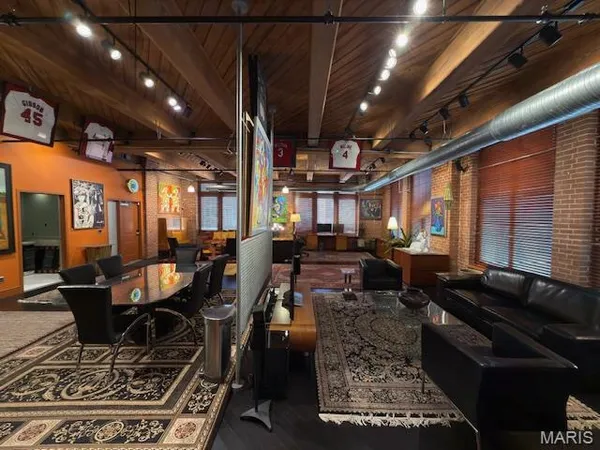$3,100 | 1101 Lucas Avenue, Unit 200, St. Louis, MO 63101