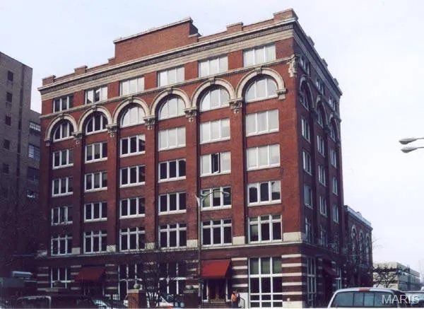 $3,100 | 1101 Lucas Avenue, Unit 200, St. Louis, MO 63101