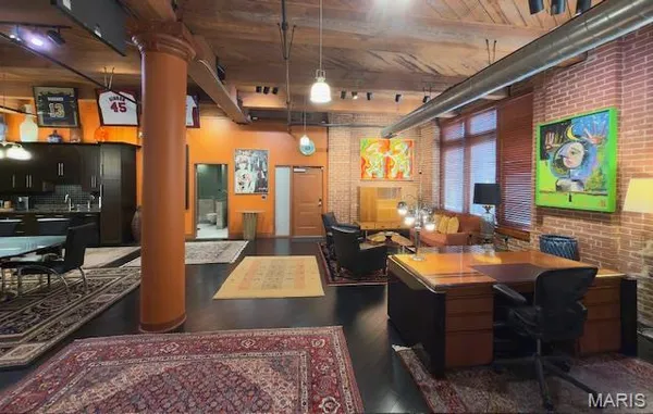 $3,100 | 1101 Lucas Avenue, Unit 200, St. Louis, MO 63101