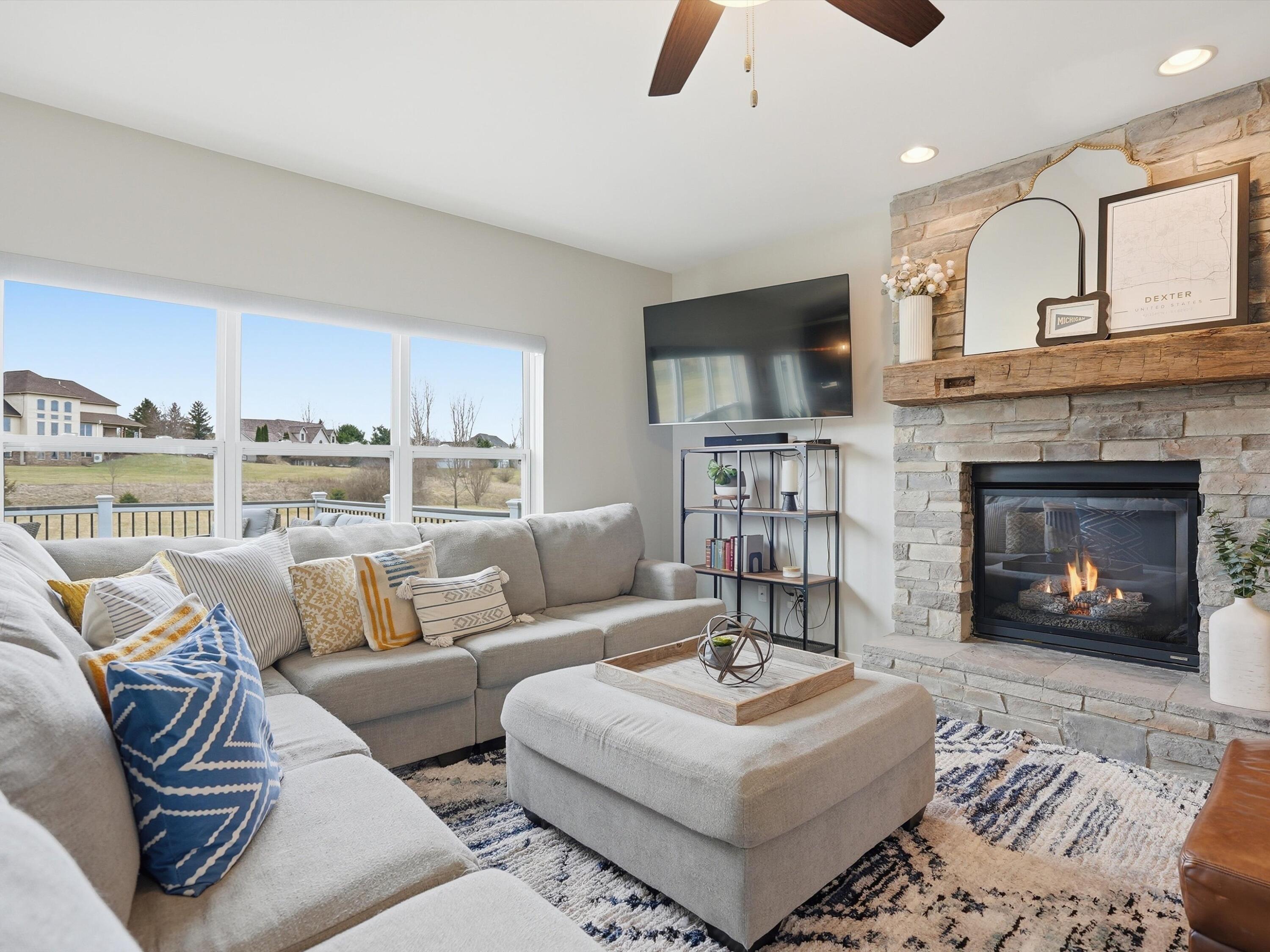 7753 Fox Trace Road Dexter, MI 48130 - Photo 2 of 46 09-DSC00223