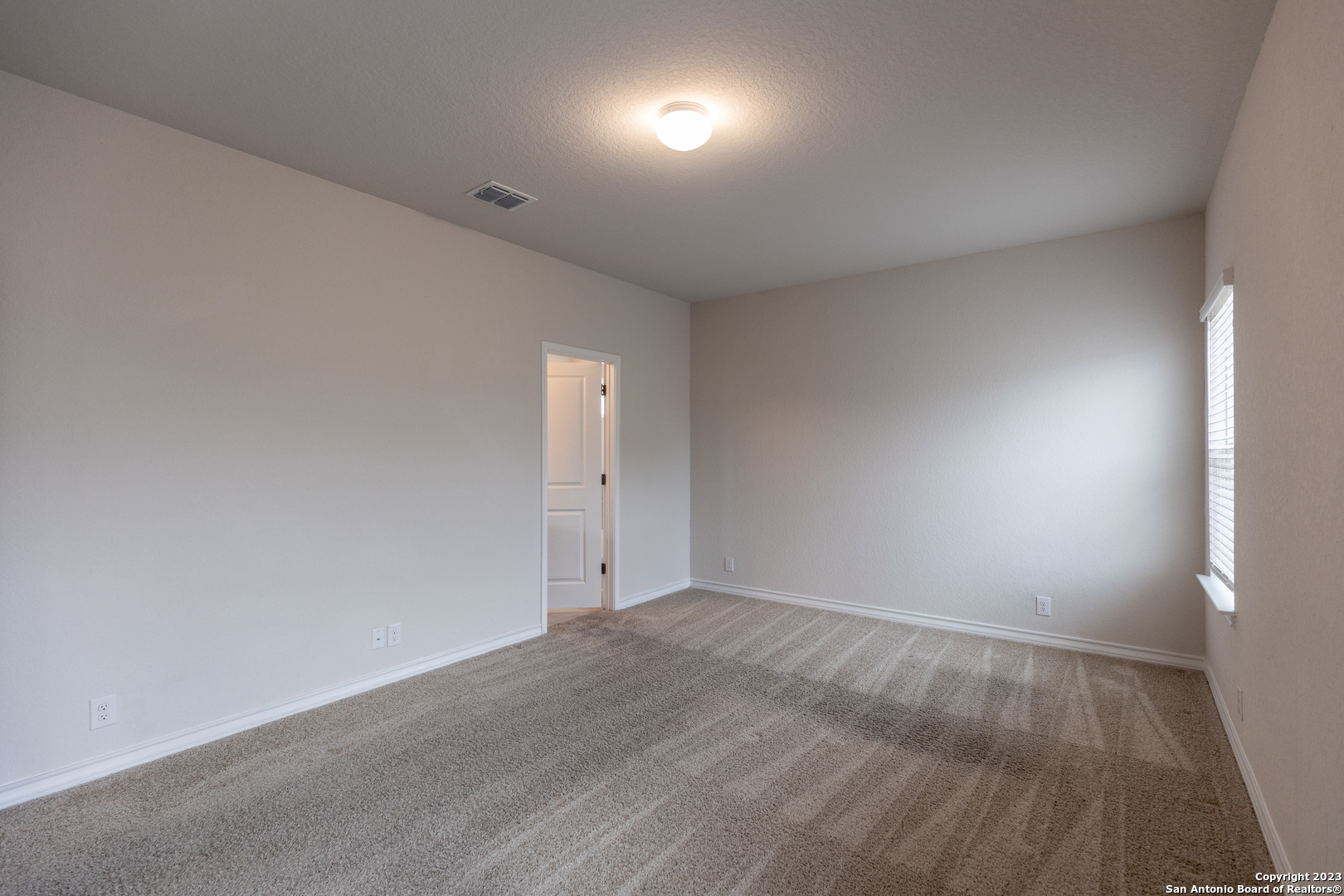 9819 Bratten Rise San Antonio, TX 78254 - Photo 14 of 37 a view of room