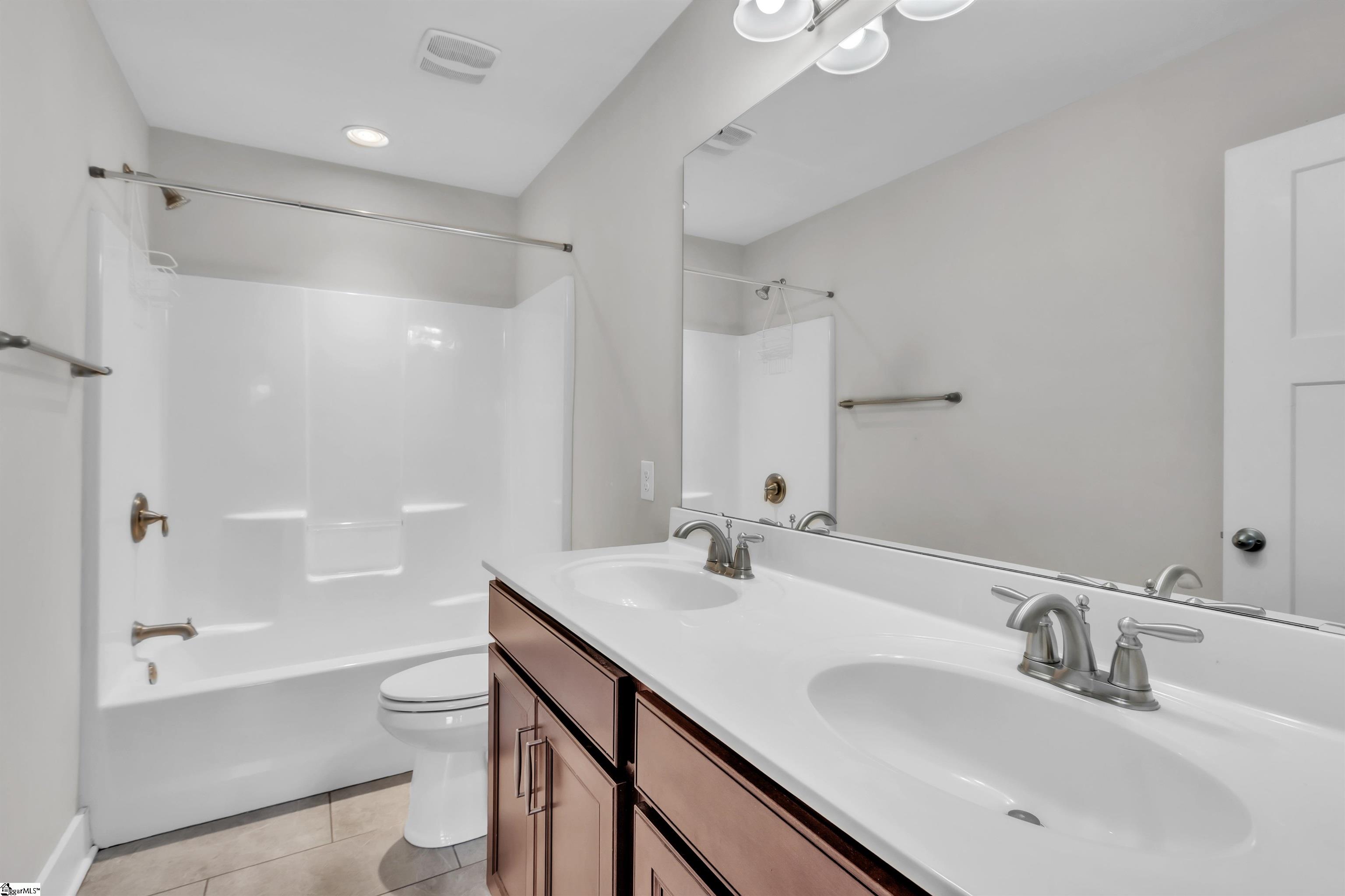620 Springbank Alley Greer, SC 29651 - Photo 18 of 28 Gallery Image 18