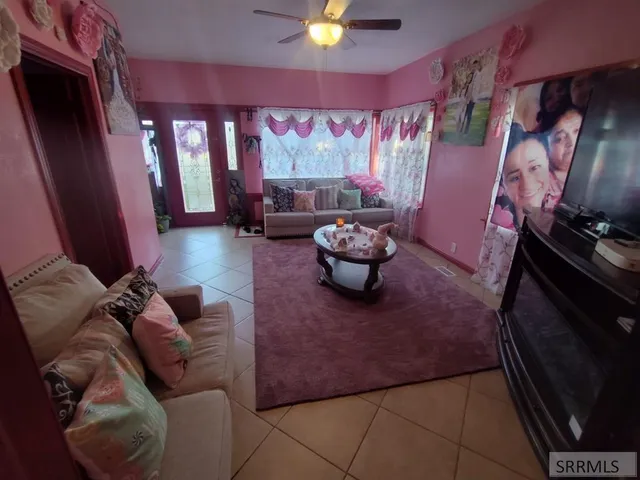 $239,900 | 49 North 2nd West, Aberdeen, ID 83210