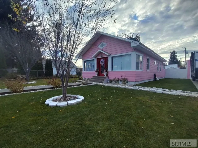 $239,900 | 49 North 2nd West, Aberdeen, ID 83210