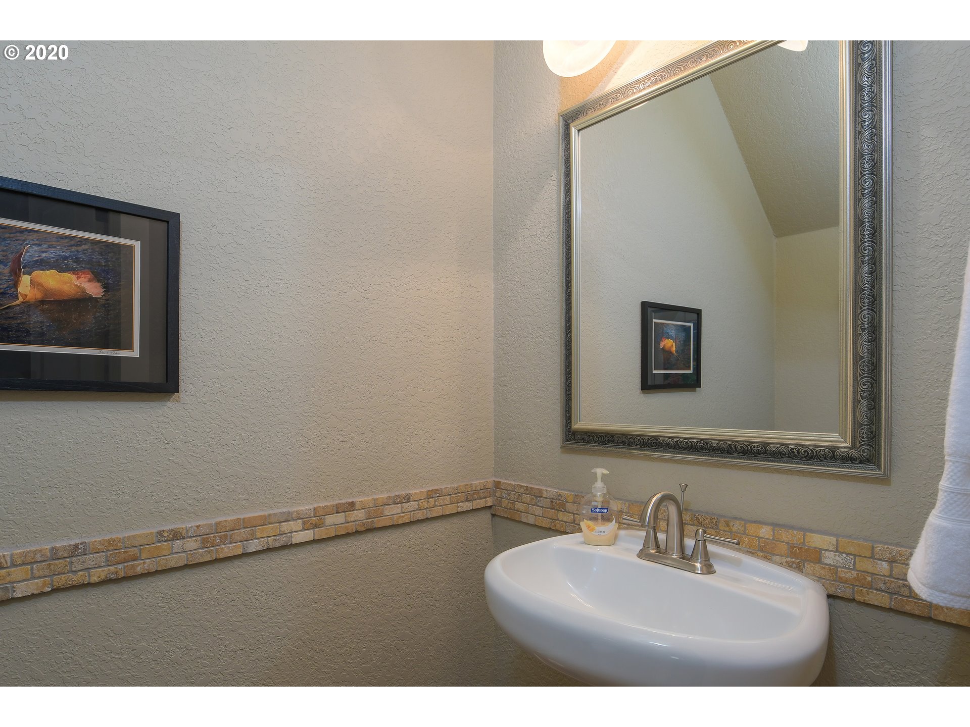 11819 Southwest 60th Avenue Portland, OR 97219 - Photo 15 of 32