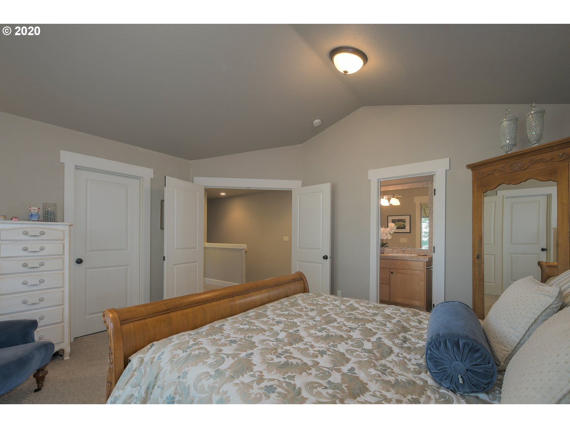 11819 Southwest 60th Avenue Portland, OR 97219 - Photo 18 of 32