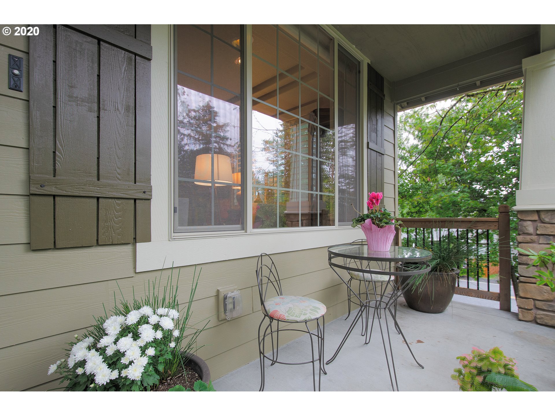 11819 Southwest 60th Avenue Portland, OR 97219 - Photo 3 of 32