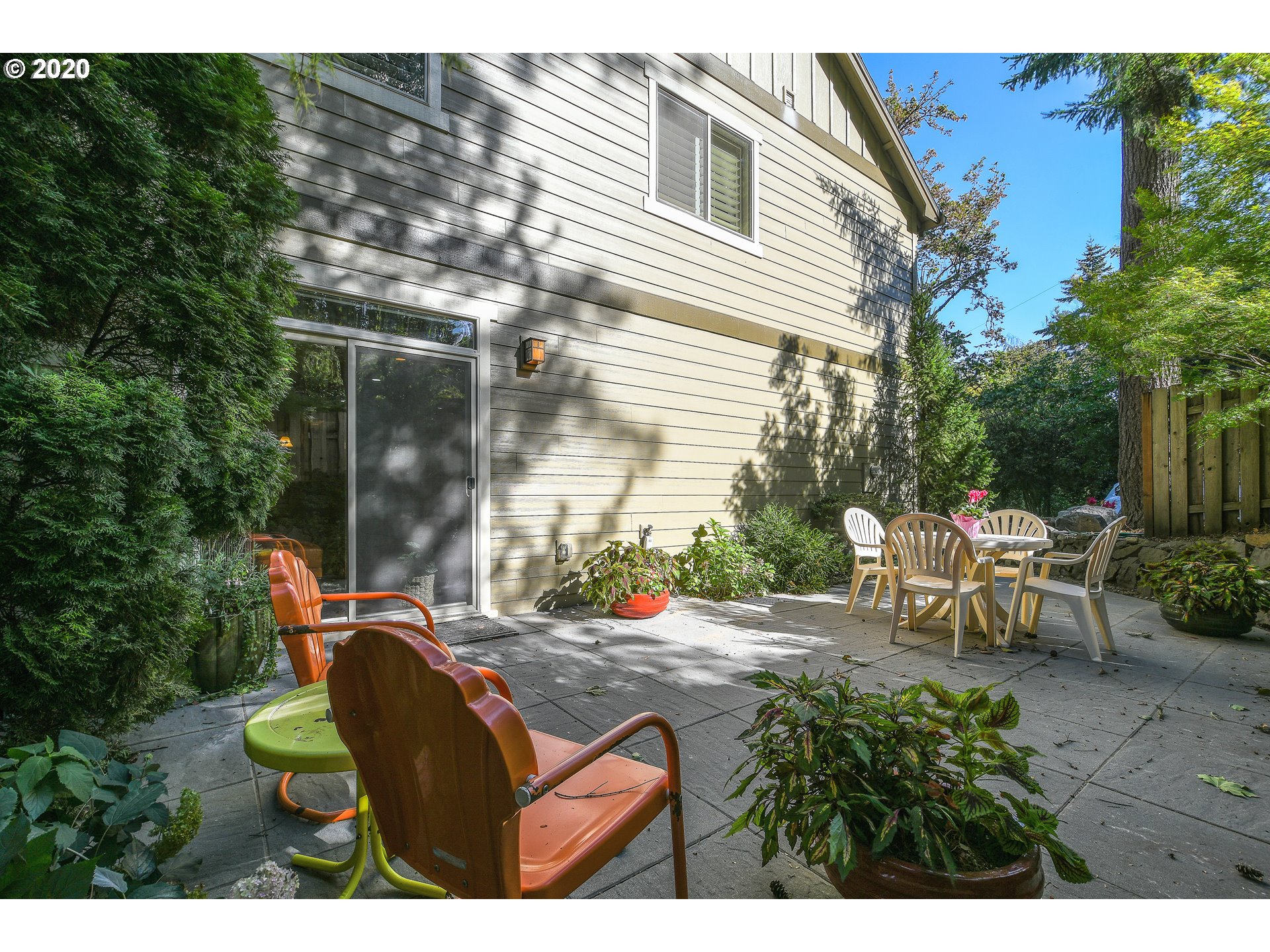 11819 Southwest 60th Avenue Portland, OR 97219 - Photo 27 of 32