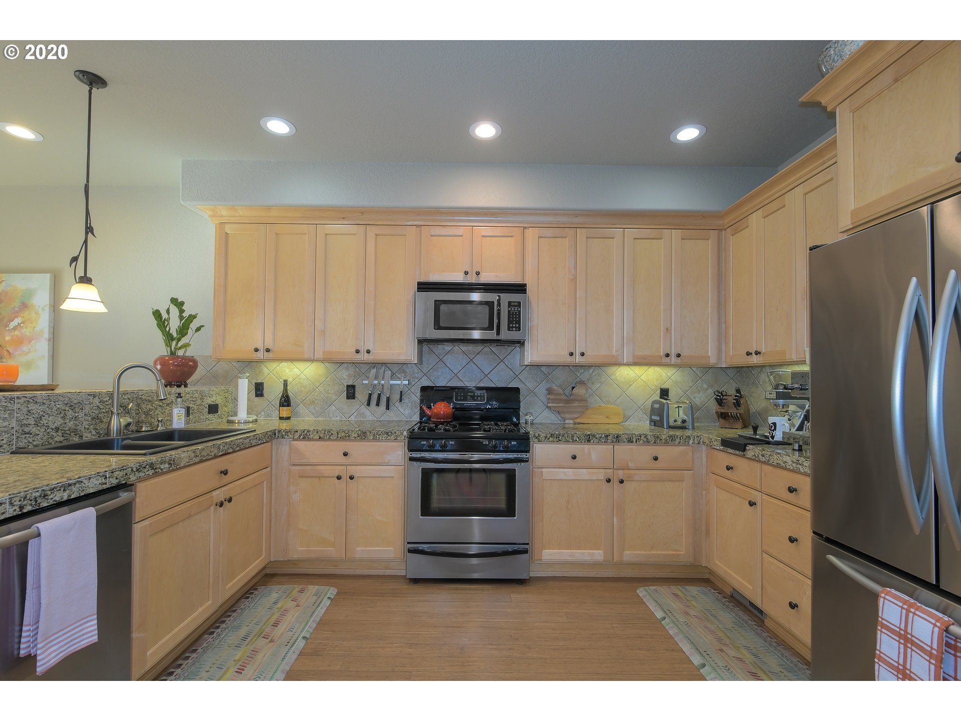 11819 Southwest 60th Avenue Portland, OR 97219 - Photo 10 of 32