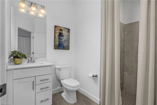 $739,900 | 21140 Verawood Loop, Estero, FL 33928