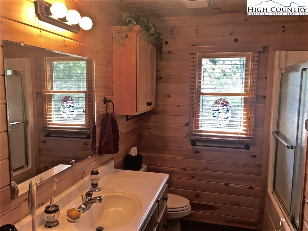 448 Woodpecker Road Purlear, NC 28665 - Photo 19 of 47
