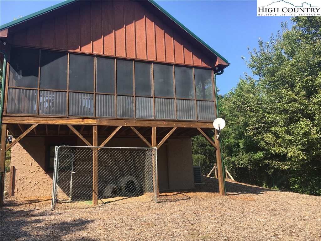 448 Woodpecker Road Purlear, NC 28665 - Photo 27 of 47