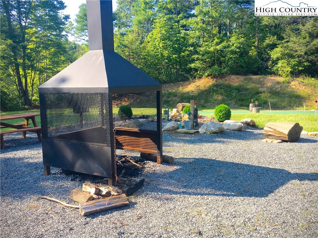 448 Woodpecker Road Purlear, NC 28665 - Photo 33 of 47