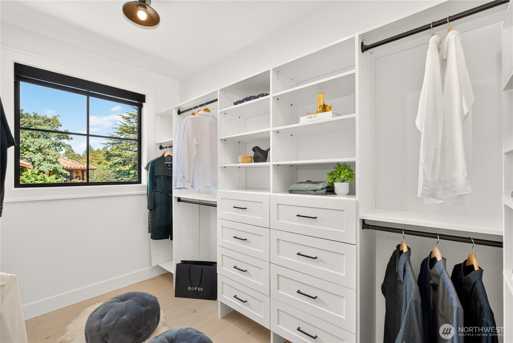 4021 West Raye Street Seattle, WA 98199 - Photo 18 of 39 Gallery Image 18