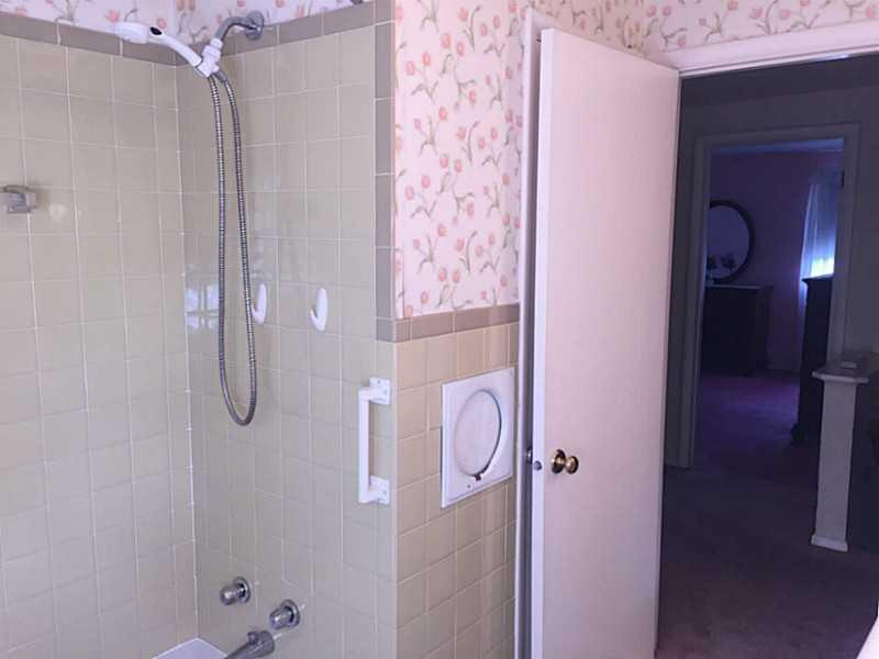 108 Willow Road Rillton, PA 15678 - Photo 19 of 25 Full Bath. Has Laundry Chute