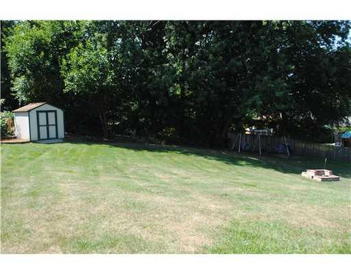 602 Chinaberry Road Monroeville, PA 15146 - Photo 12 of 13 Yard/Garden.
