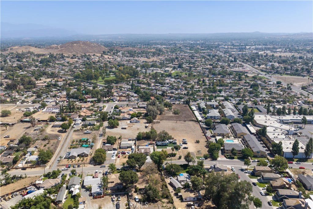 4618 Jones Riverside, CA 92505 - Photo 5 of 11 Gallery Image 5