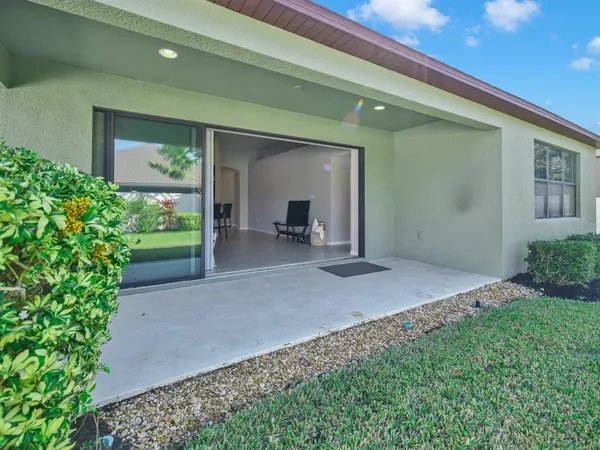 $489,000 | 7109 Spindle Tree Lane, Riverview, FL 33578