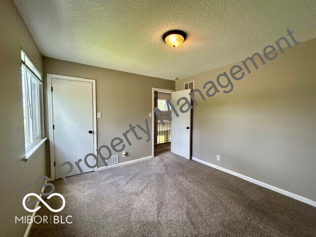 6627 Live Oak Road Indianapolis, IN 46214 - Photo 29 of 35