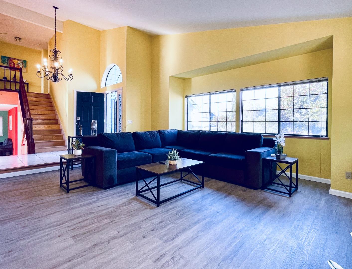 293 Saybrook Way Vallejo, CA 94591 - Photo 2 of 32