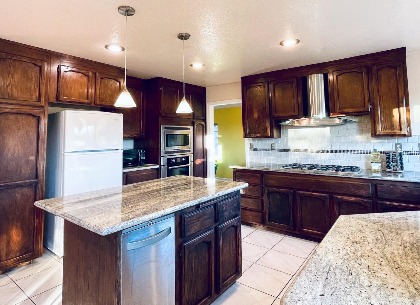 293 Saybrook Way Vallejo, CA 94591 - Photo 9 of 32