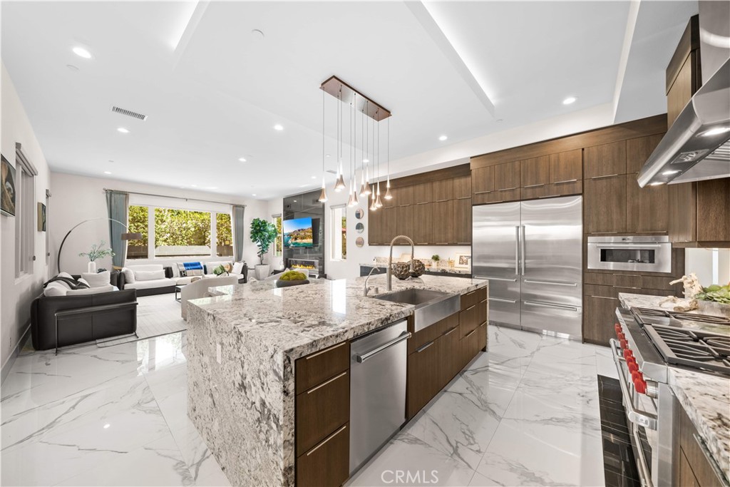 83 Lunar Irvine, CA 92618 - Photo 22 of 75