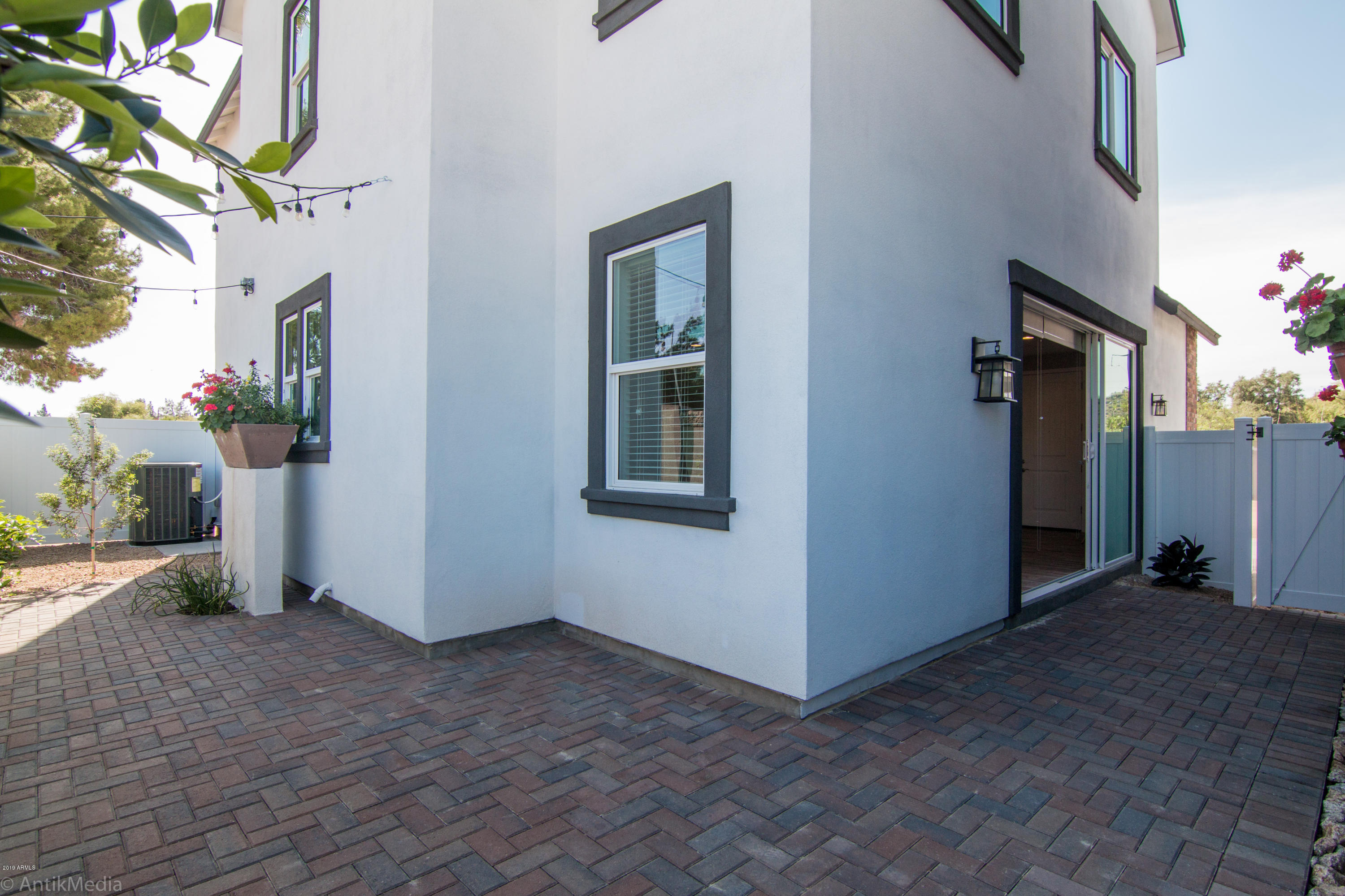 734 East Calavar Road Phoenix, AZ 85022 - Photo 10 of 15 Back Patio