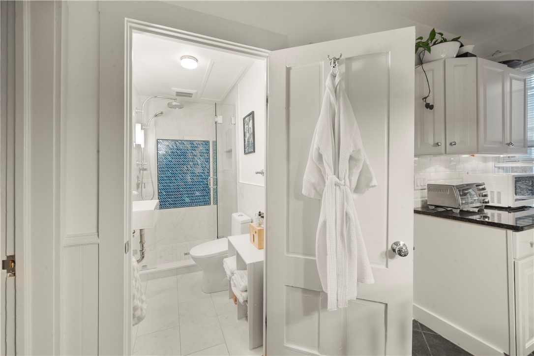 33 Marsh Street Newport, RI 02840 - Photo 13 of 18