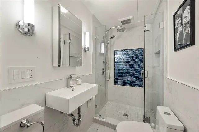 $4,000 | 33 Marsh Street, Newport, RI 02840