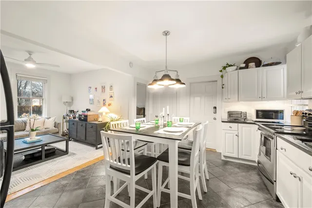 $4,000 | 33 Marsh Street, Newport, RI 02840