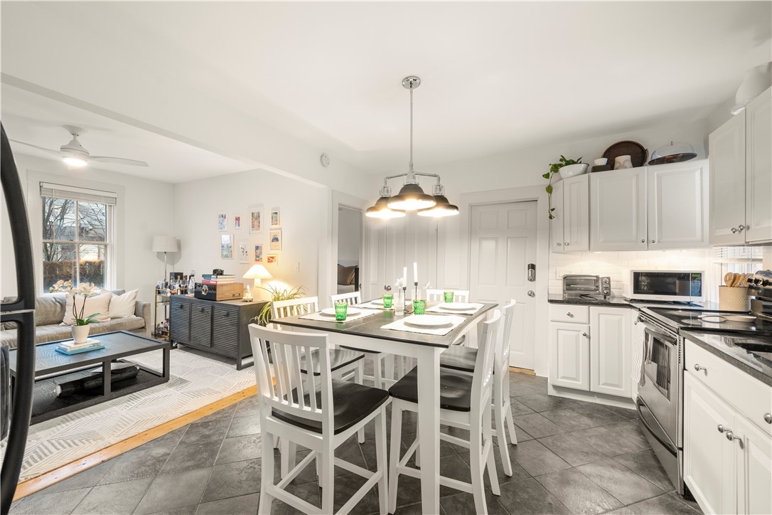 33 Marsh Street Newport, RI 02840 - Photo 10 of 18